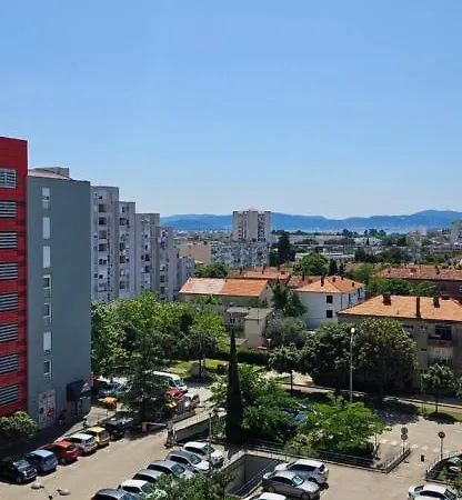 Apartamento Uptown Place